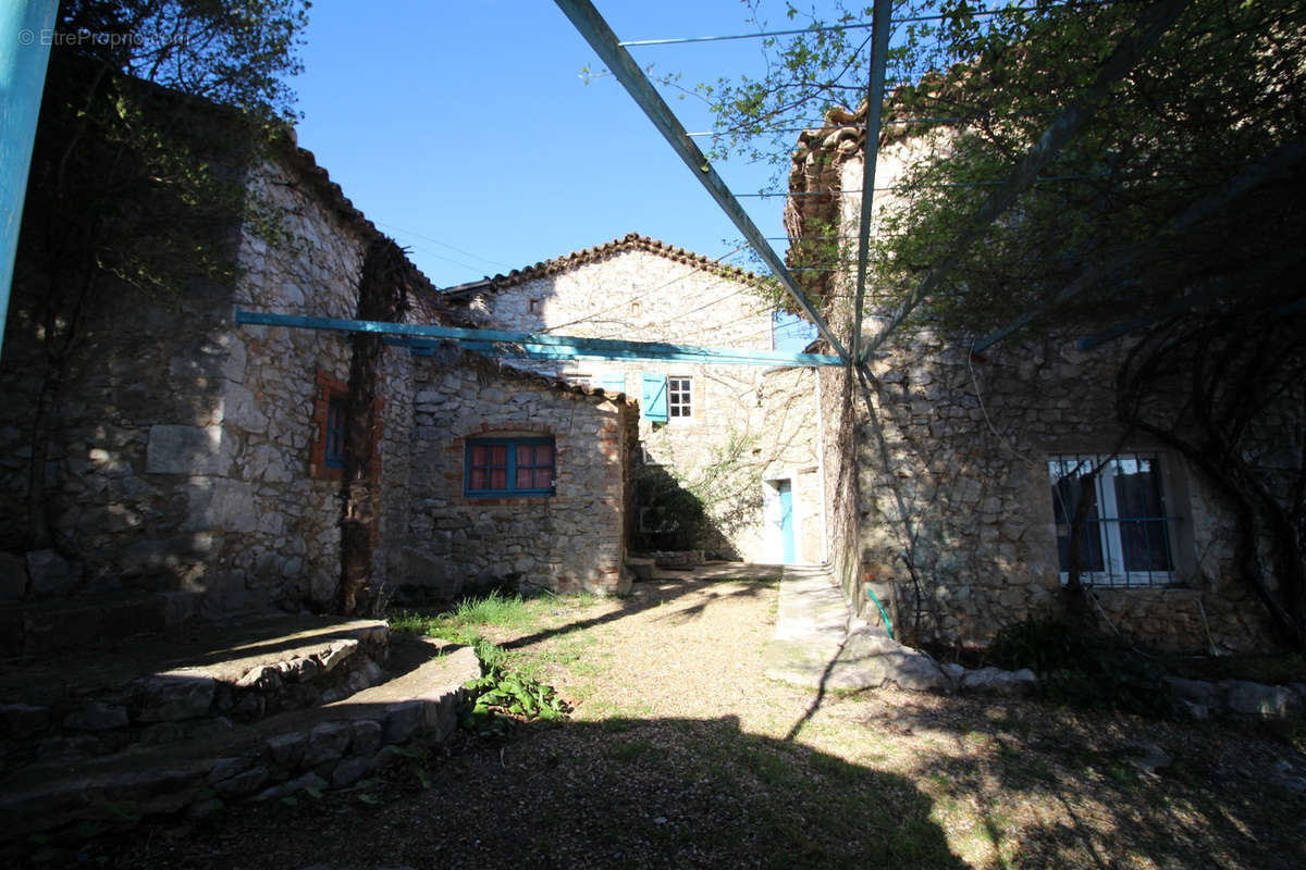 Maison à SAINT-HIPPOLYTE-DU-FORT