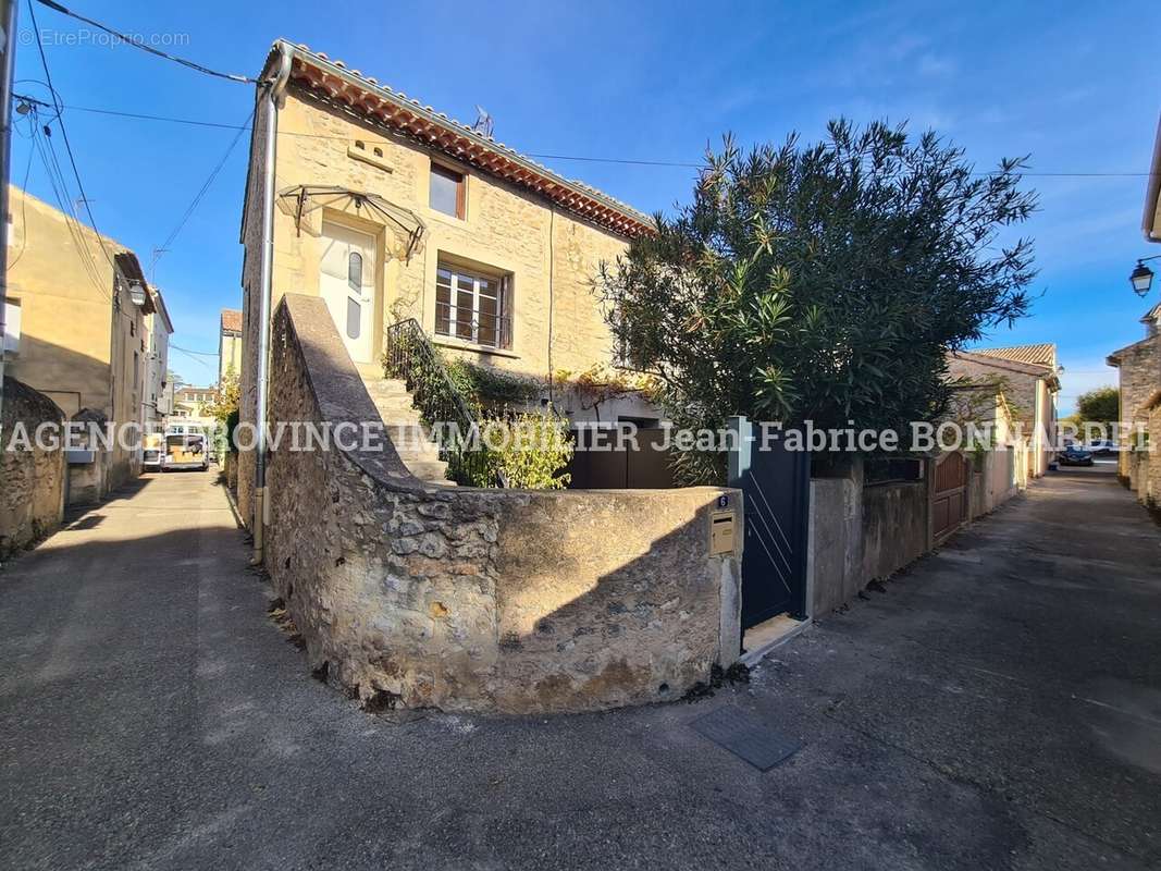 Maison à SAINT-PAUL-TROIS-CHATEAUX