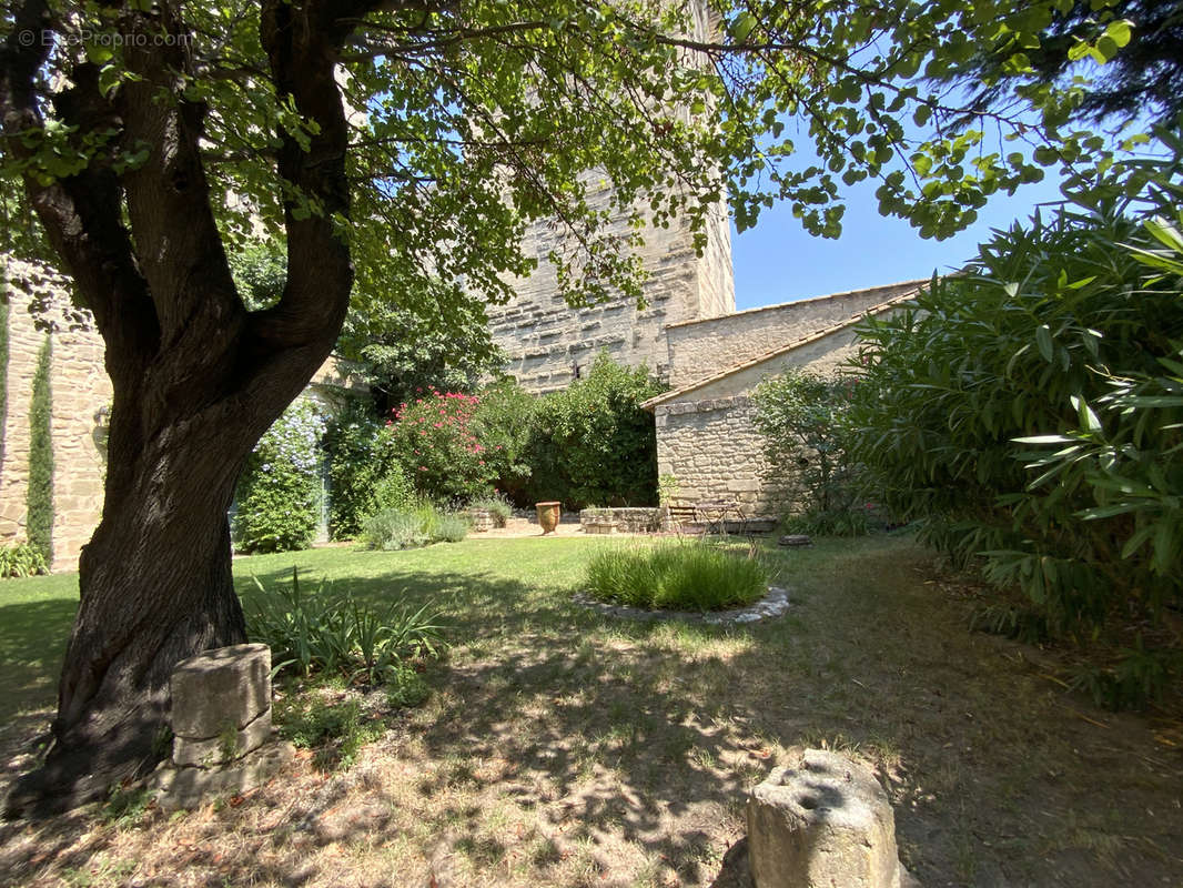 Appartement à UZES