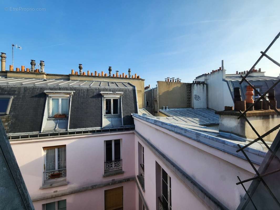 Appartement à PARIS-18E