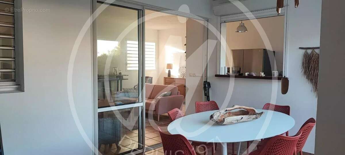 Appartement à PETIT-BOURG