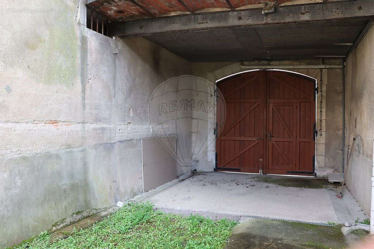 Maison à JOUET-SUR-L&#039;AUBOIS