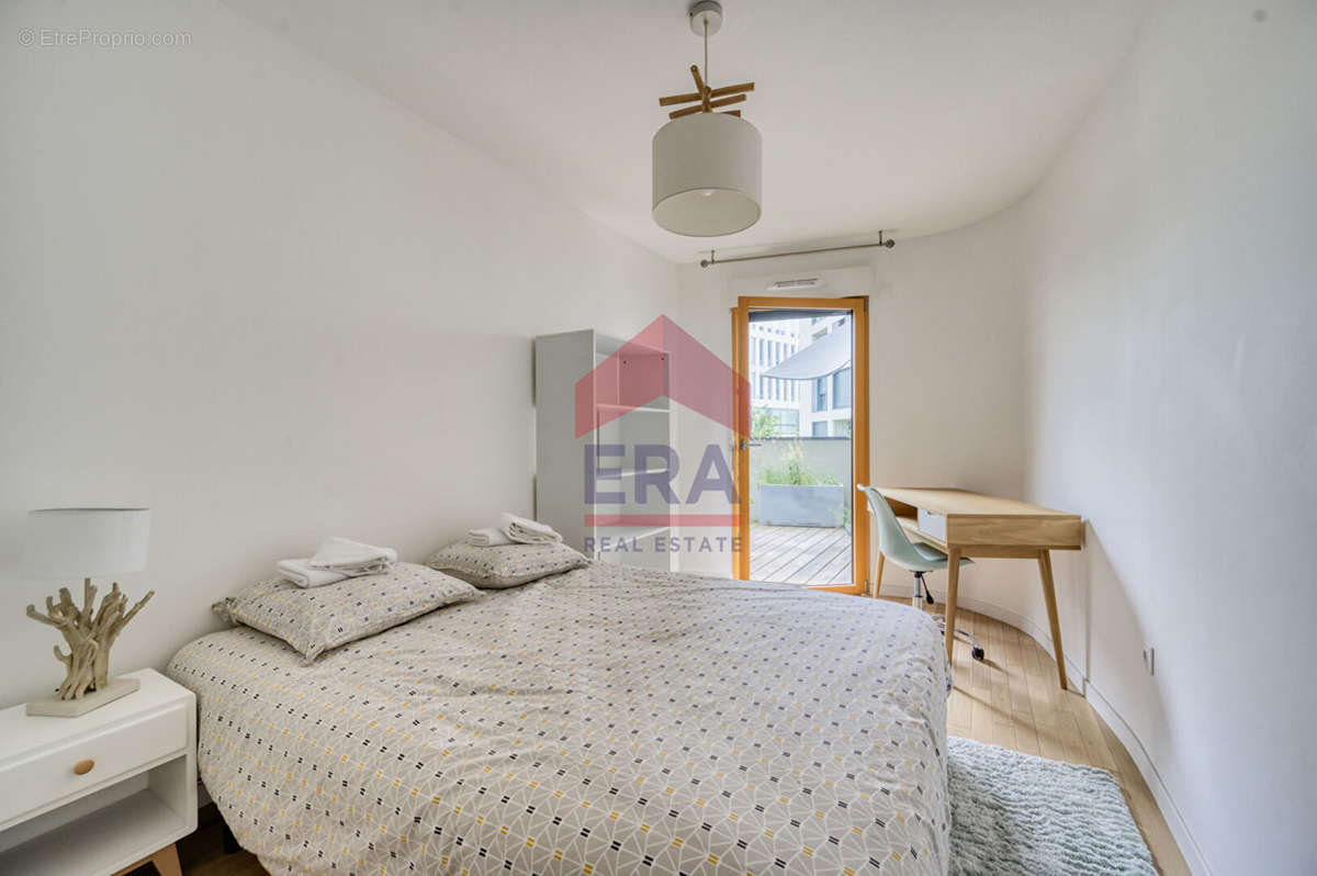 Appartement à NANTERRE