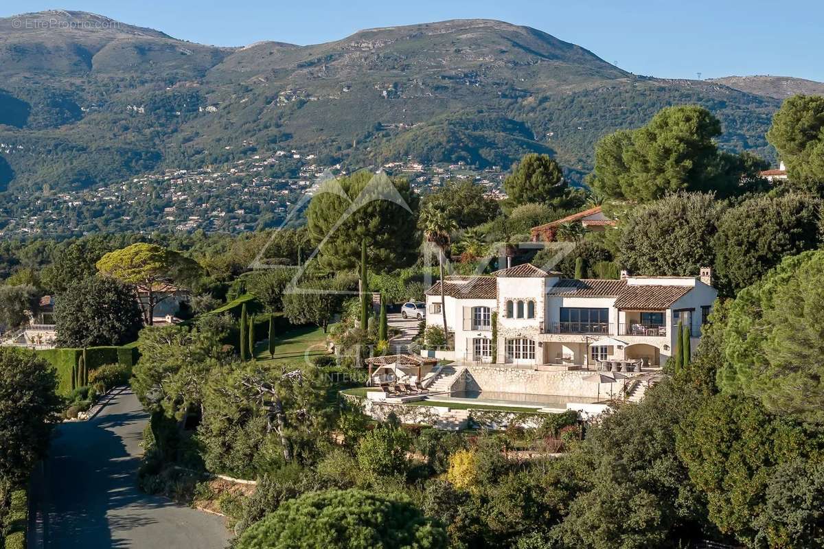 Maison à LA COLLE-SUR-LOUP