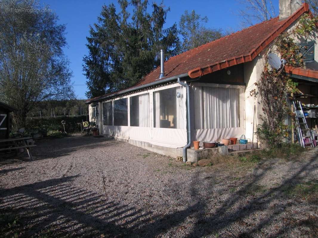 Maison à MONTIGNY-SUR-CANNE