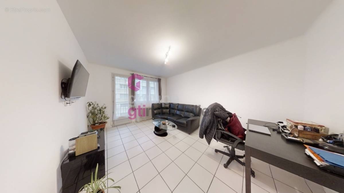 Appartement à SAINT-ETIENNE