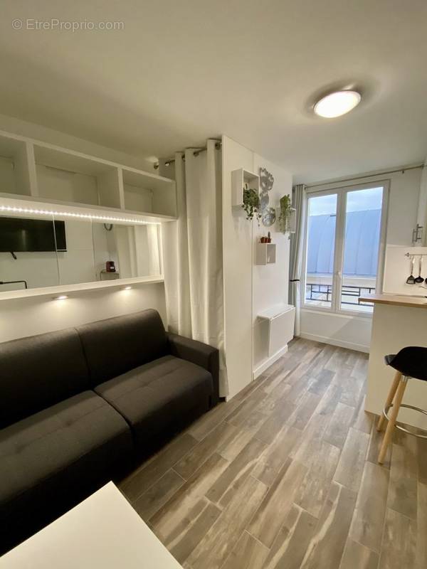 Appartement à PARIS-18E