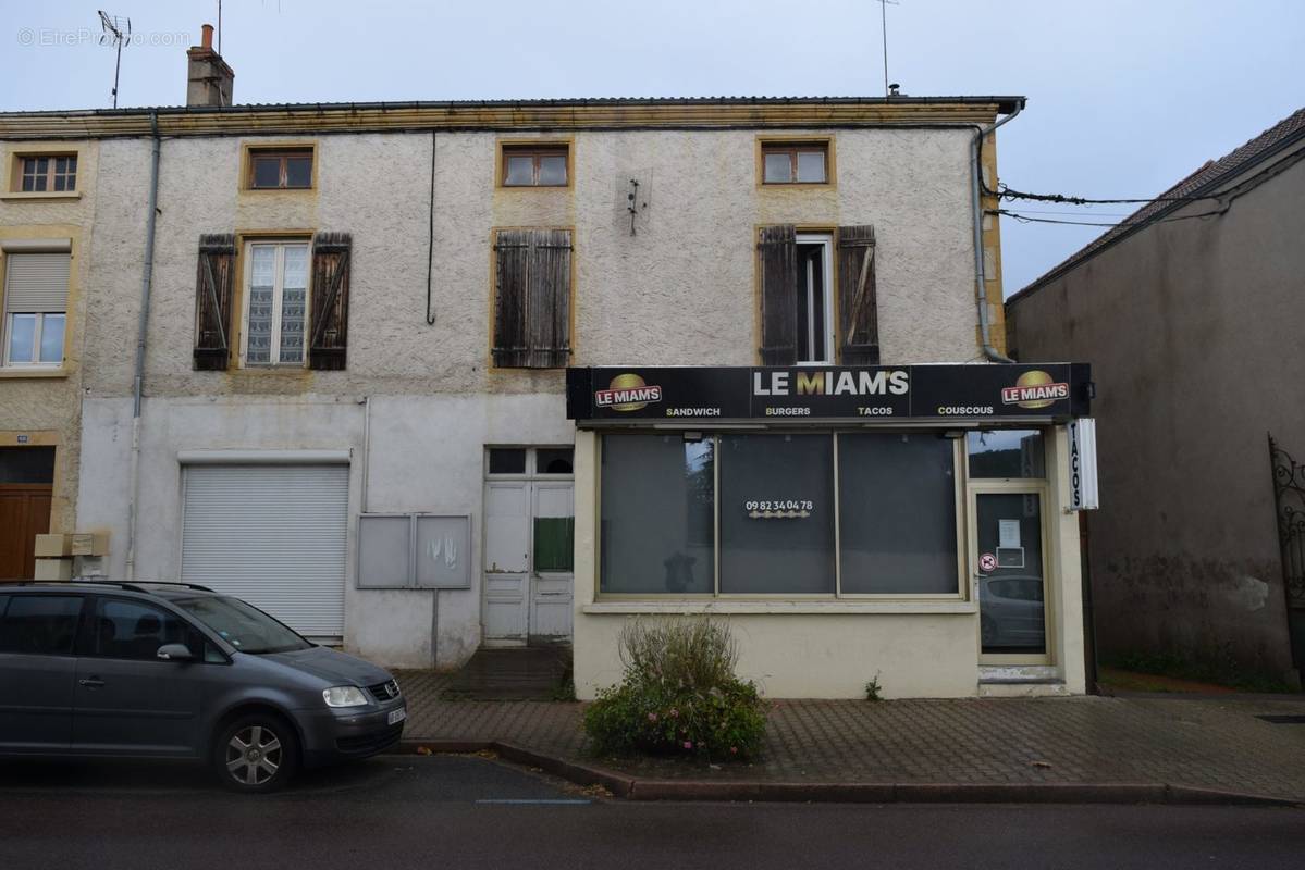 Appartement à POUILLY-SOUS-CHARLIEU