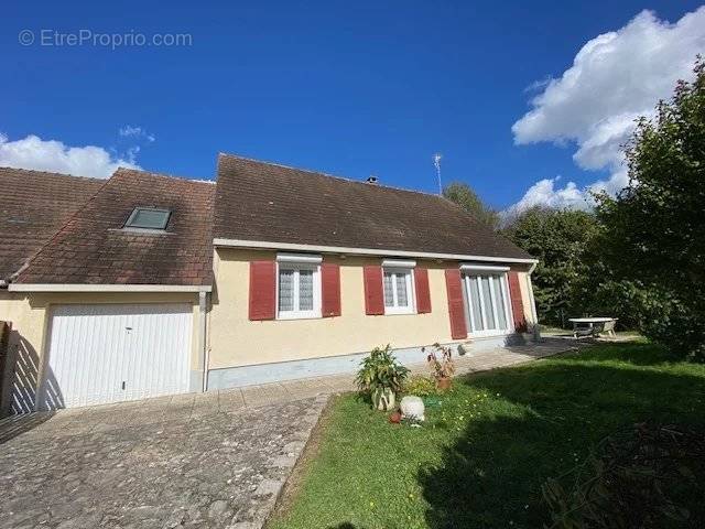 Maison à NANTEUIL-LE-HAUDOUIN