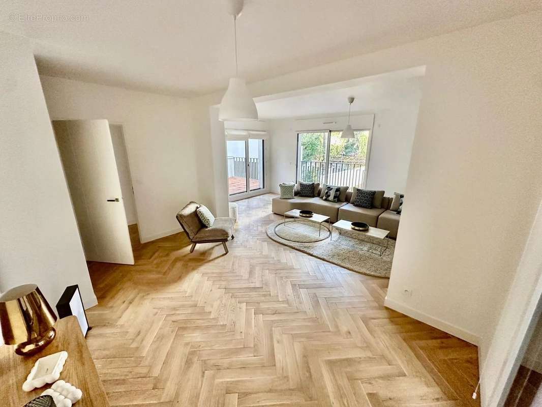 Appartement à NEUILLY-SUR-SEINE