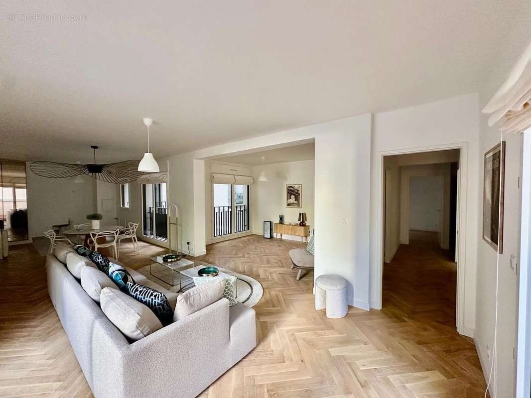 Appartement à NEUILLY-SUR-SEINE