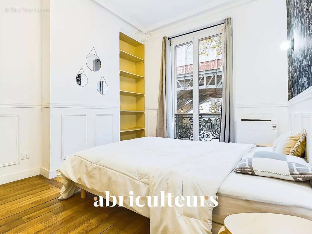 Appartement à PARIS-10E