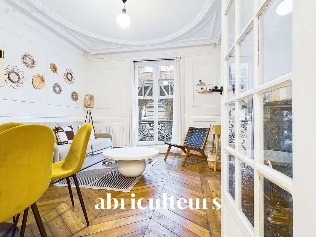 Appartement à PARIS-10E