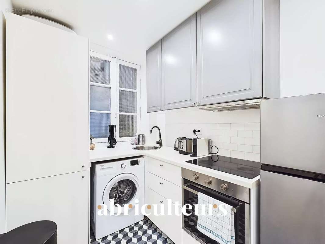 Appartement à PARIS-10E