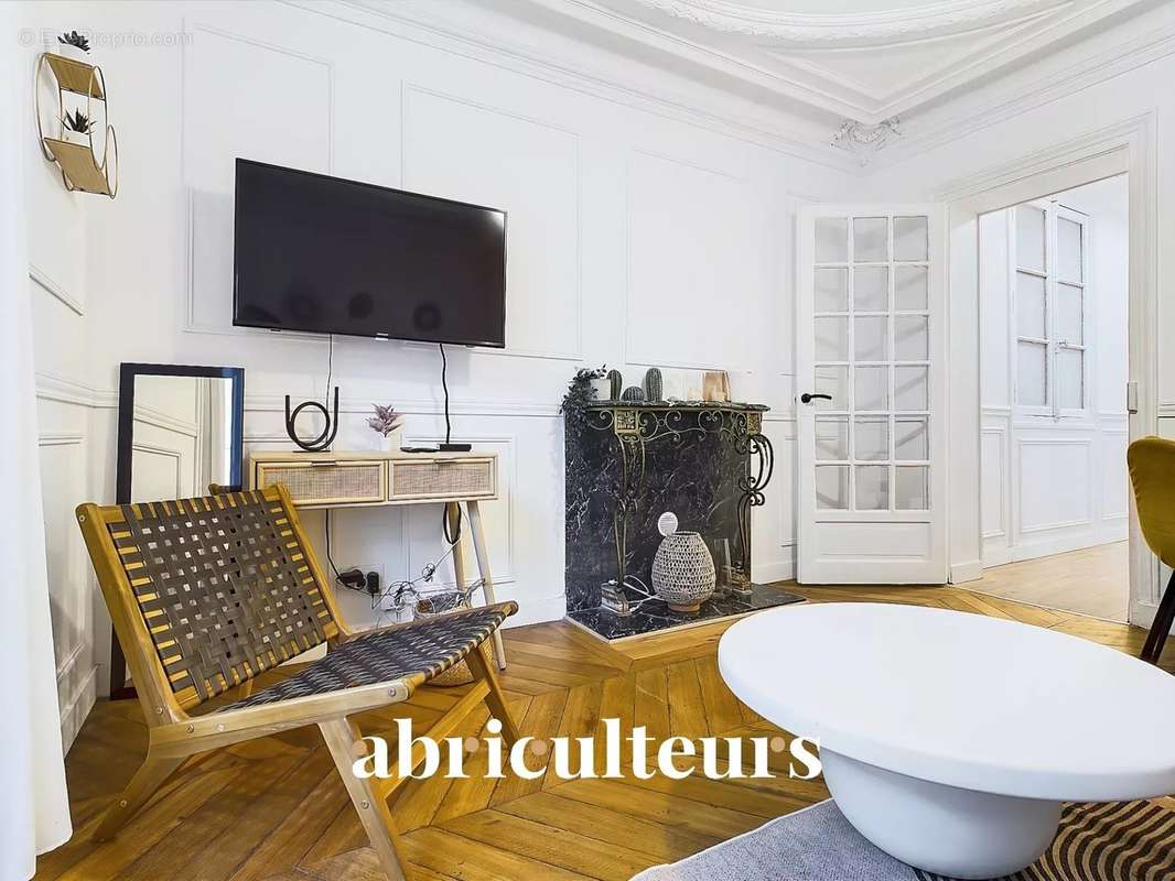 Appartement à PARIS-10E