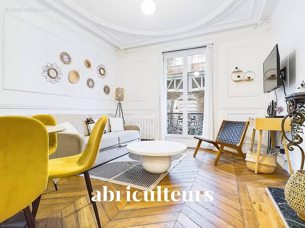 Appartement à PARIS-10E