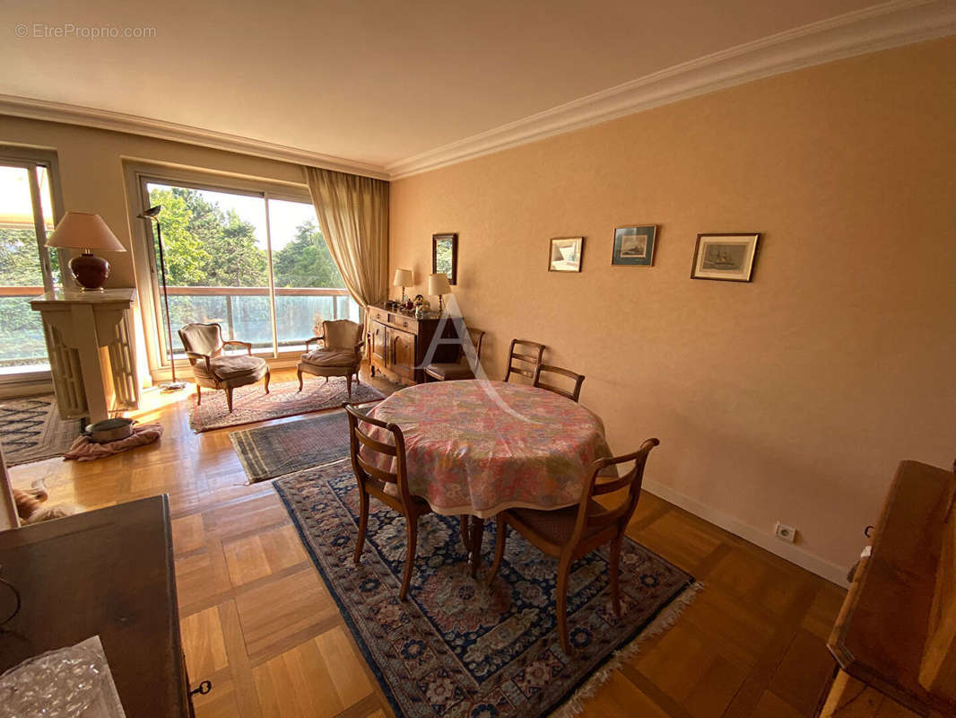 Appartement à FONTENAY-SOUS-BOIS