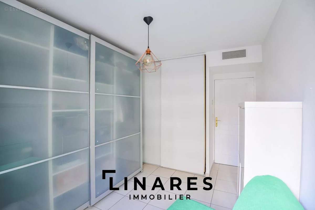 Appartement à MARSEILLE-5E