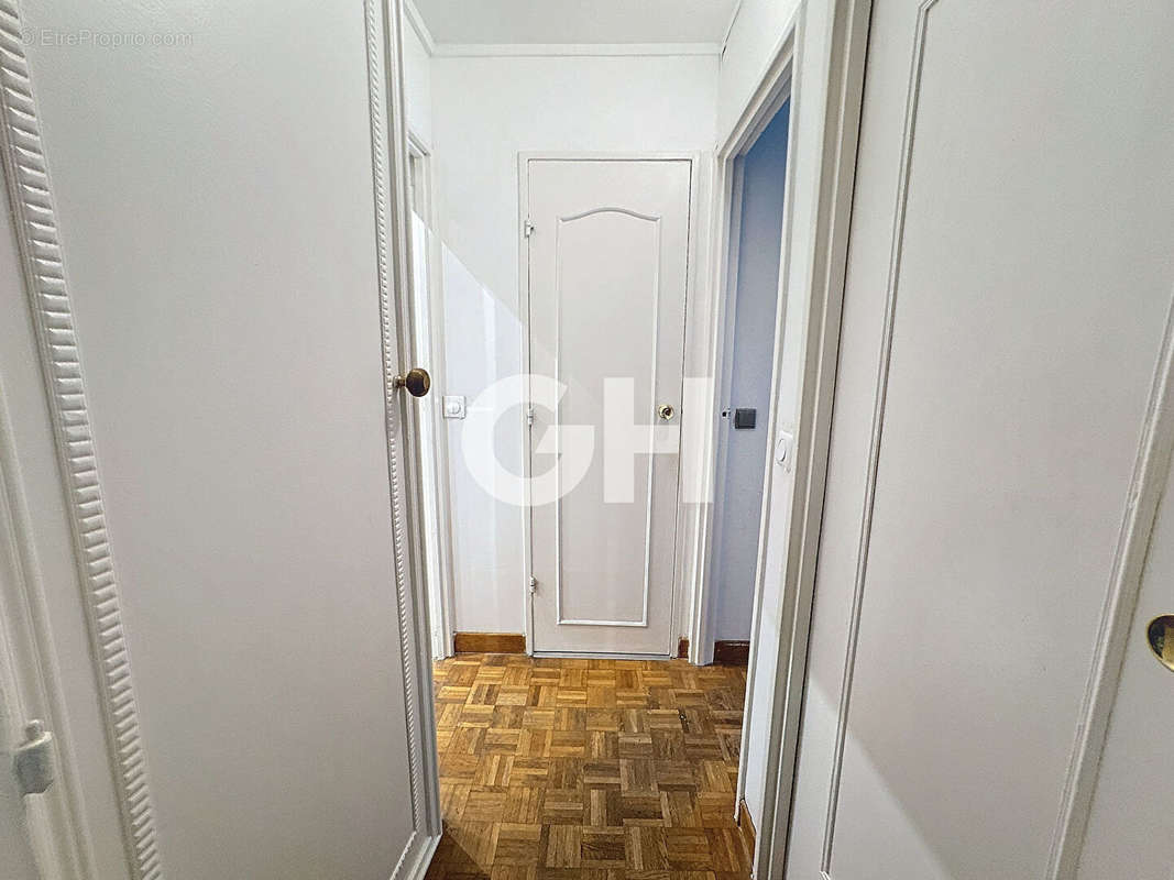 Appartement à PARIS-20E