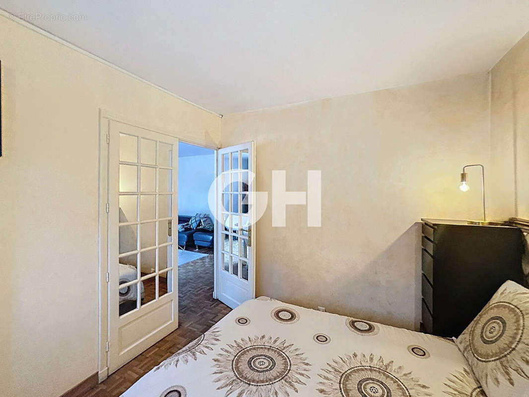 Appartement à PARIS-20E