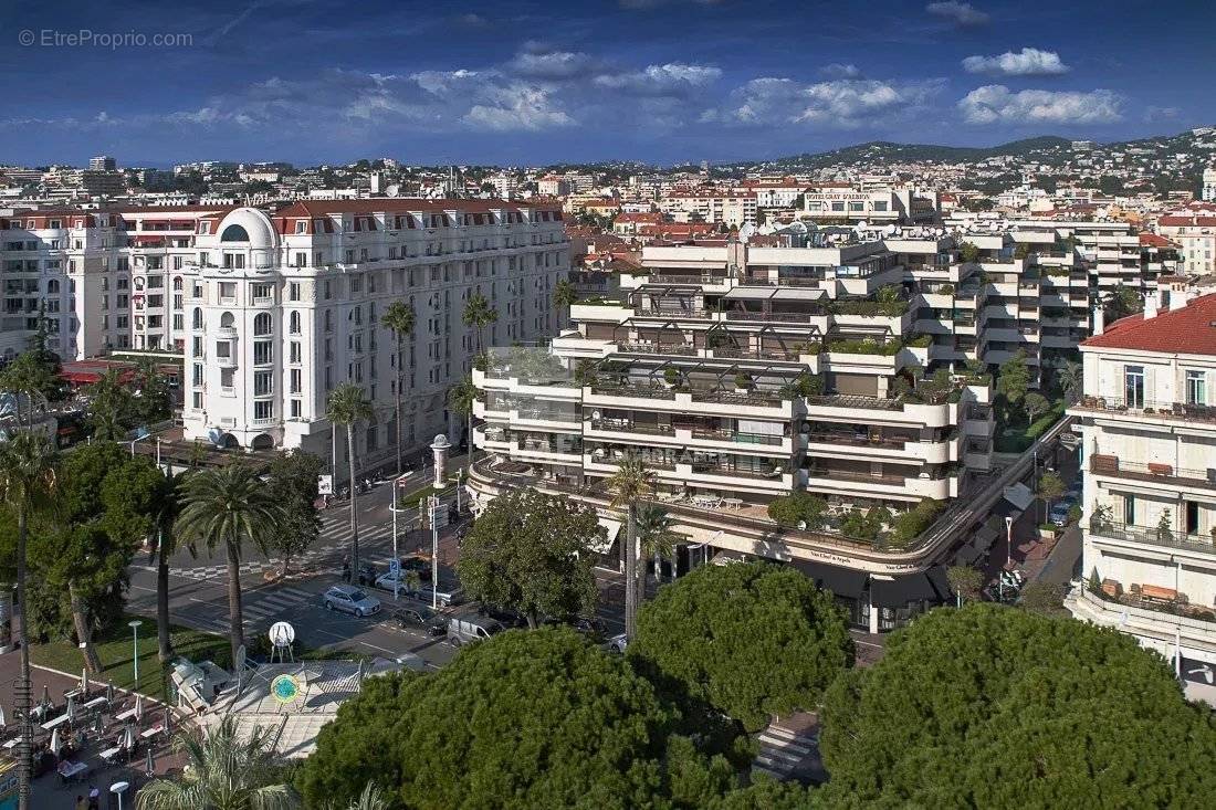 Parking à CANNES