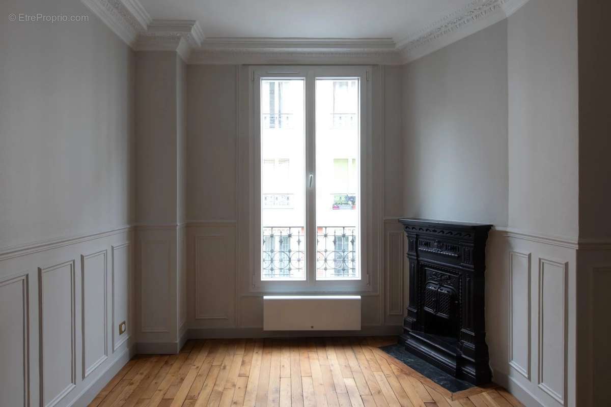 Appartement à PARIS-14E