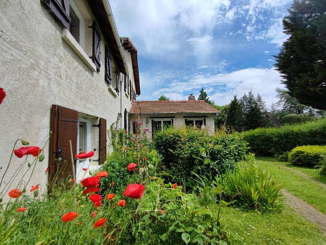 Maison à NESLES-LA-VALLEE