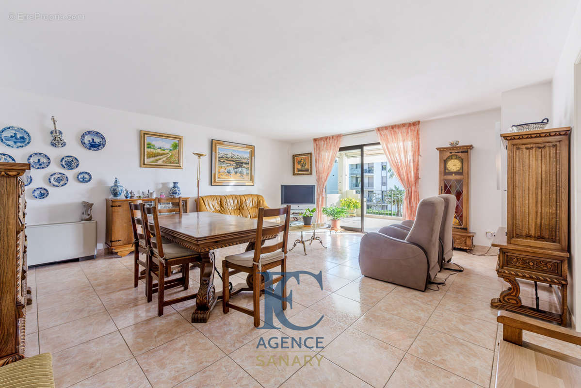 Appartement à SANARY-SUR-MER