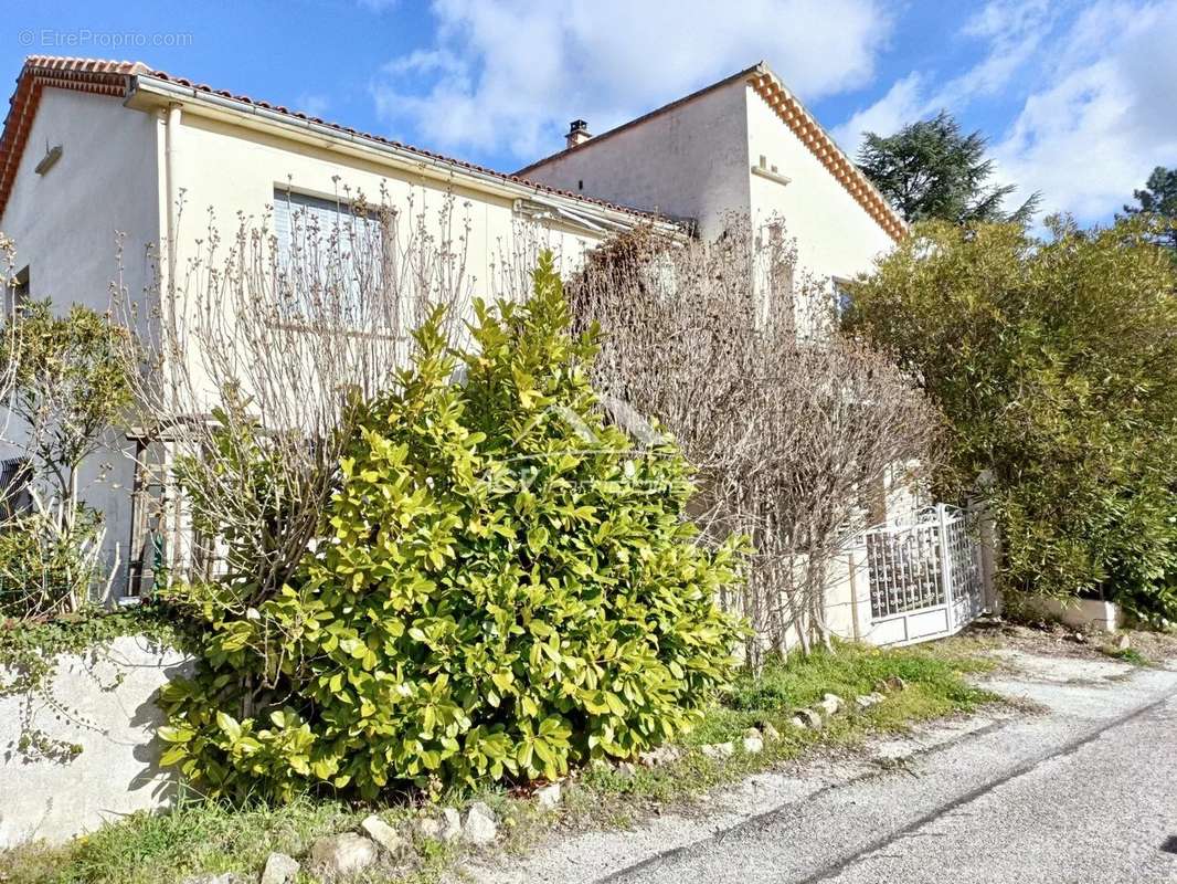 Maison à SAINT-FLORENT-SUR-AUZONNET