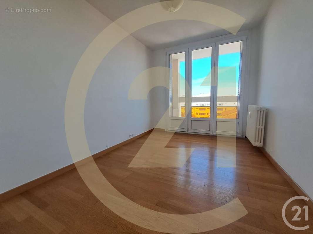 Appartement à LYON-8E