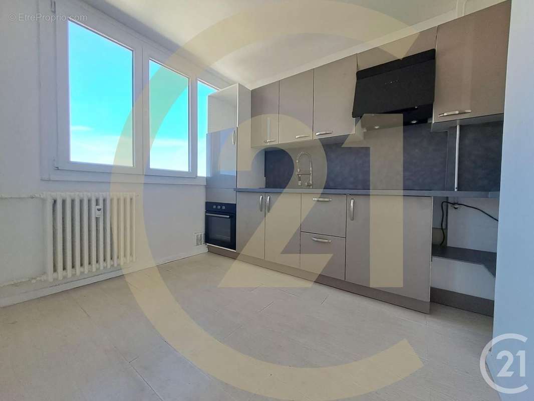 Appartement à LYON-8E