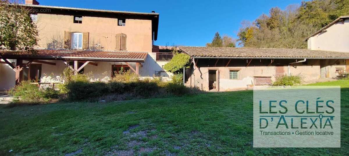 Maison à REYRIEUX