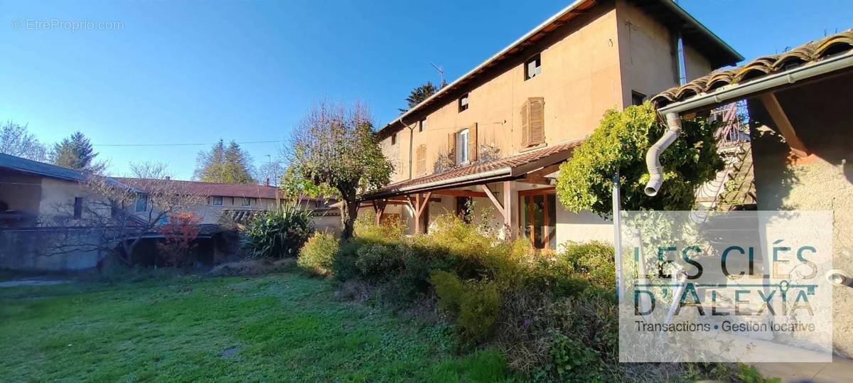 Maison à REYRIEUX