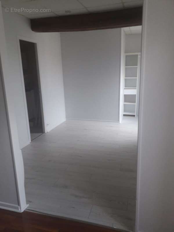 Appartement à SAINTE-GEMME-LA-PLAINE