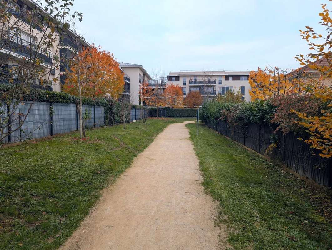 Appartement à VILLEPREUX