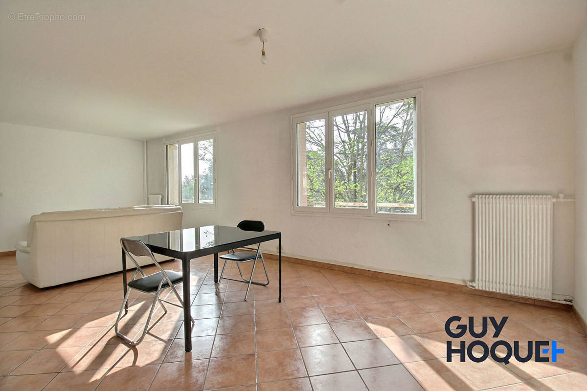 Appartement à LYON-9E