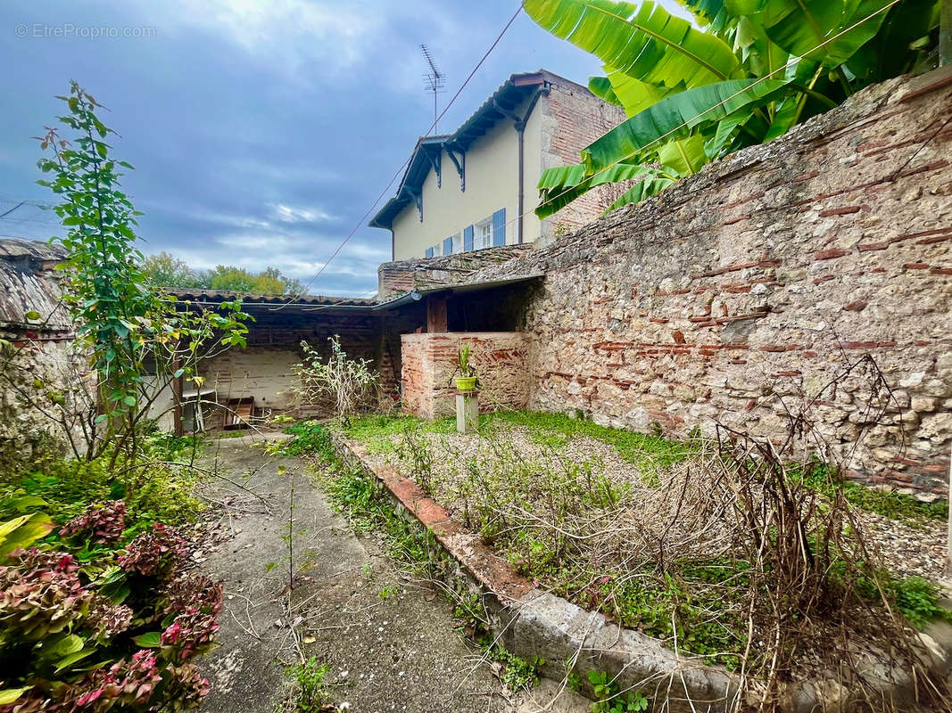 Maison à CASTELMORON-SUR-LOT