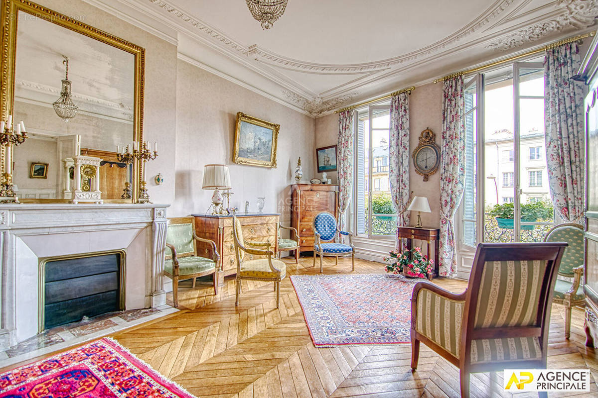 Appartement à VERSAILLES