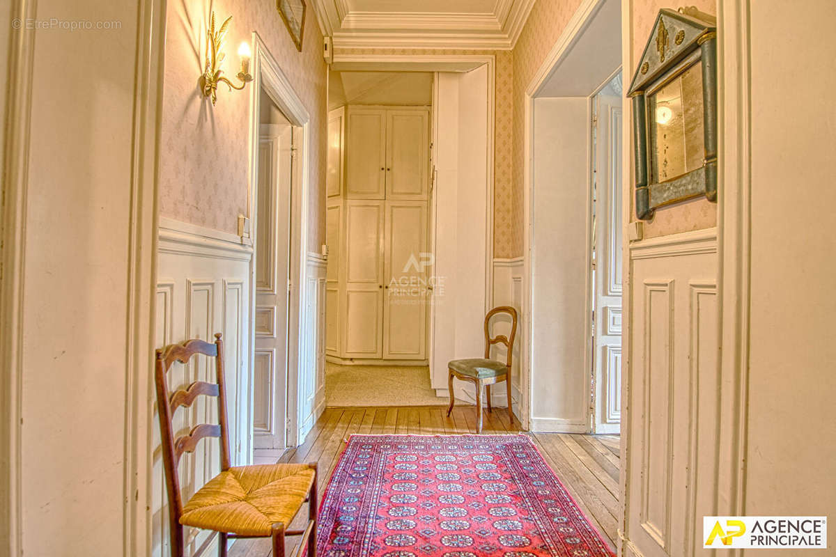 Appartement à VERSAILLES