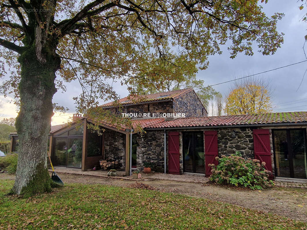 Maison à GORGES