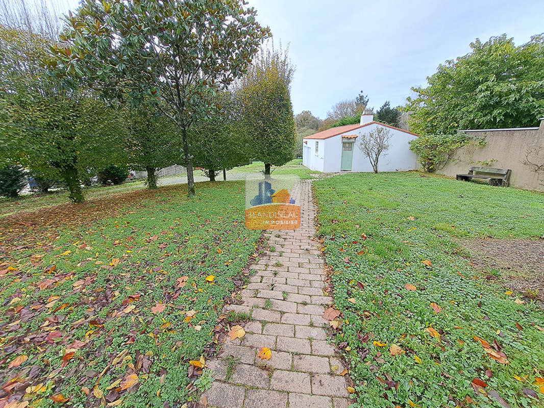 Maison à SAINT-LEGER-LES-VIGNES