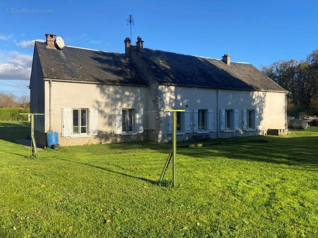 Maison à TREILLES-EN-GATINAIS