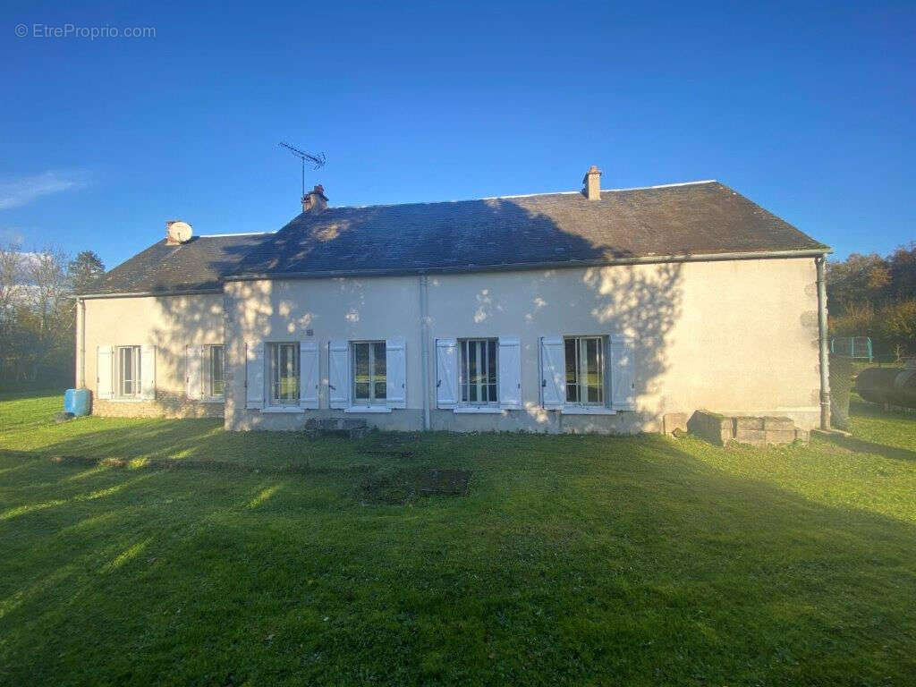 Maison à TREILLES-EN-GATINAIS