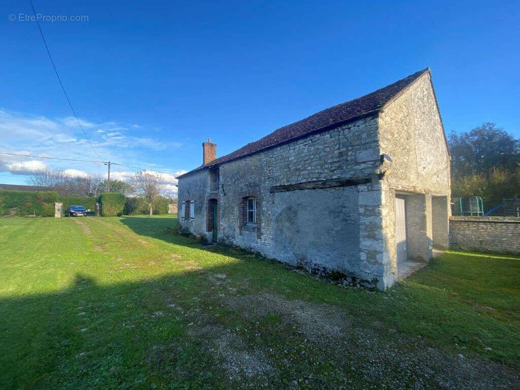 Maison à TREILLES-EN-GATINAIS