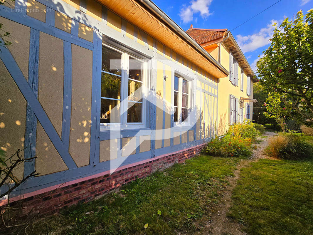 Maison à CHARMONT-SOUS-BARBUISE