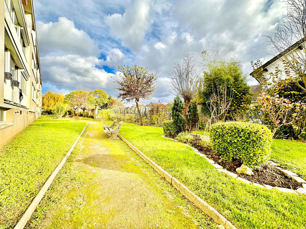 Appartement à THIAIS