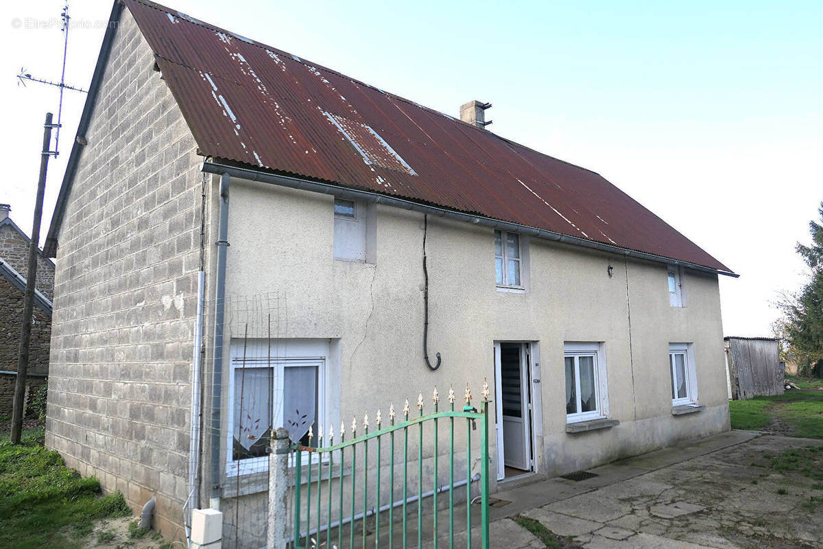 Maison à LE TEILLEUL