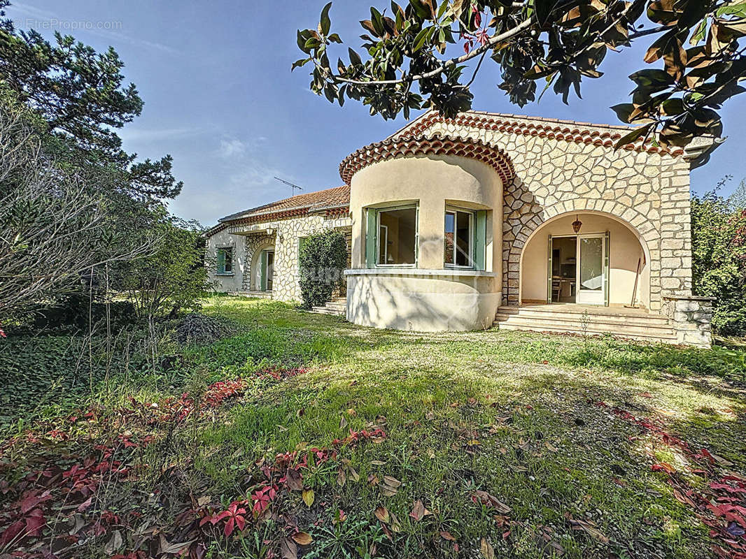 Maison à CHEVAL-BLANC