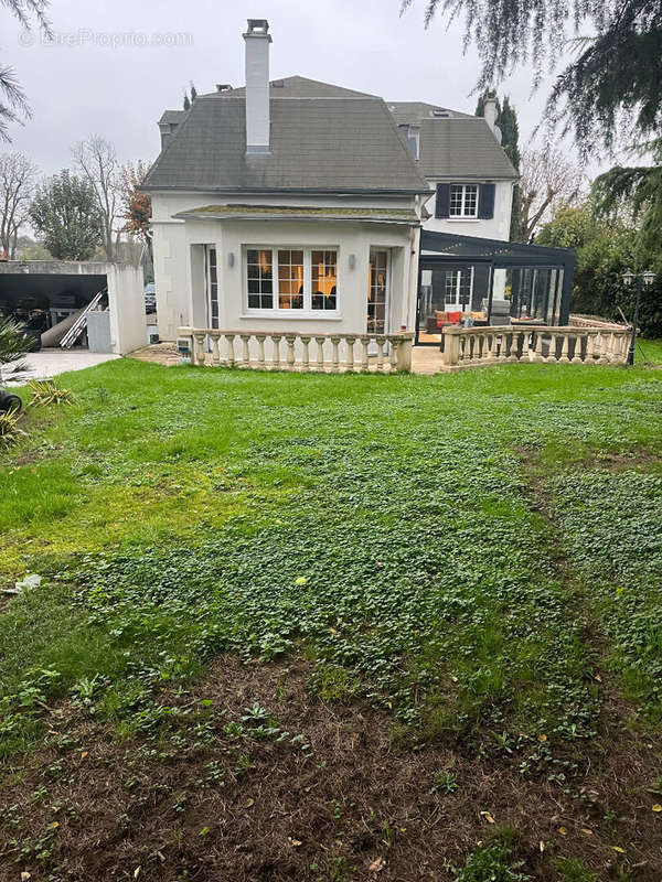 Maison à MAISONS-LAFFITTE