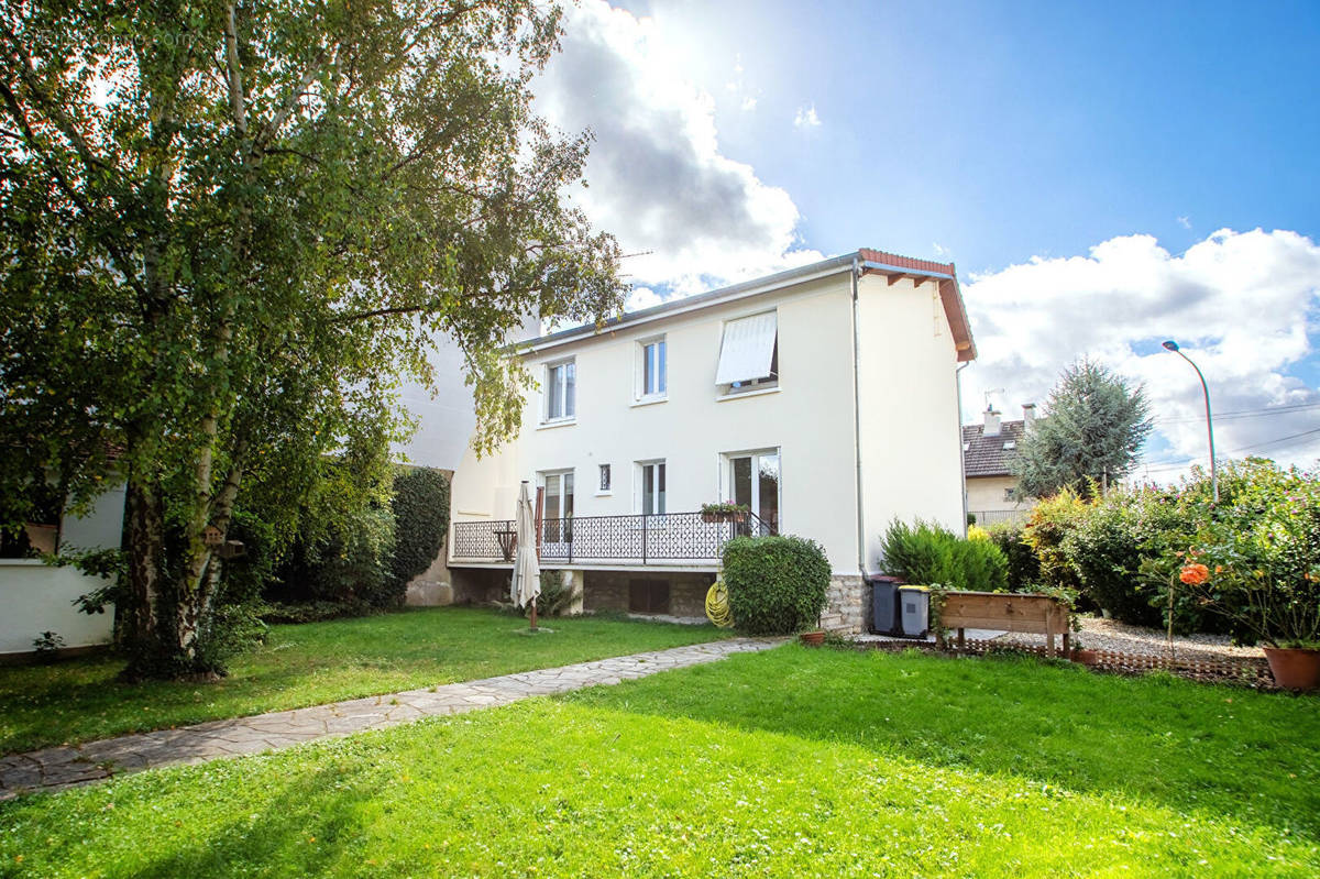 Maison à BRY-SUR-MARNE